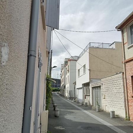 Wifi - Parking - Superbe T3 Spacieux Et Moderne!!!! サン＝ドニ エクステリア 写真