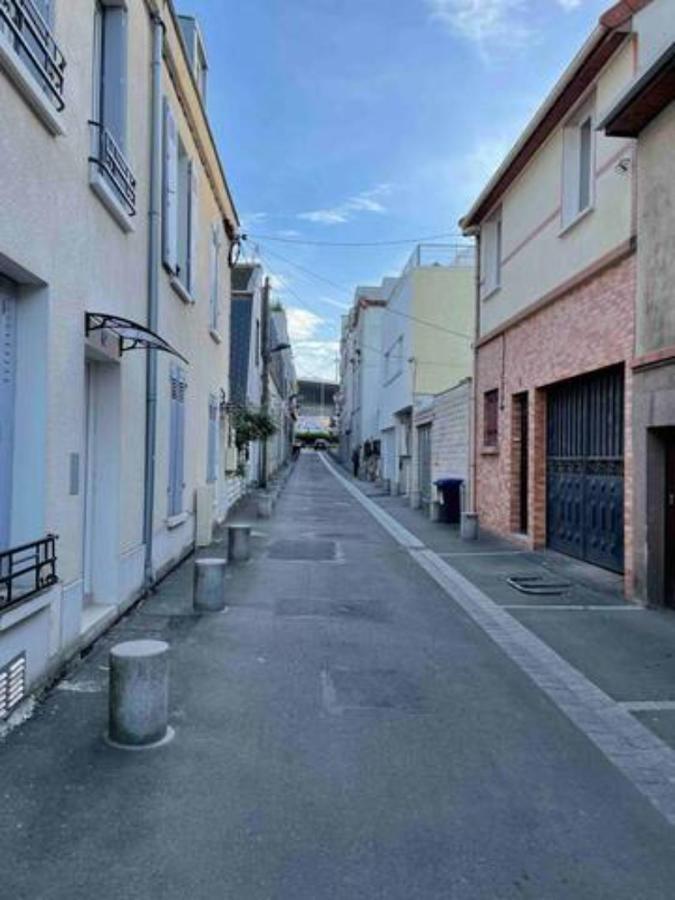 Wifi - Parking - Superbe T3 Spacieux Et Moderne!!!! サン＝ドニ エクステリア 写真